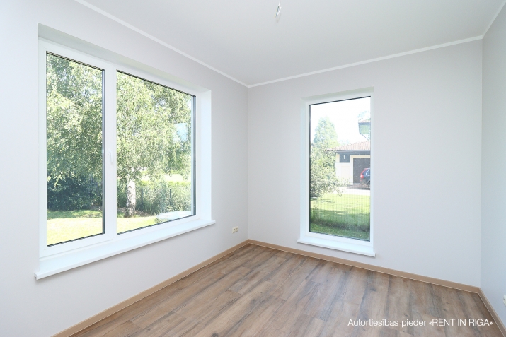 Pārdod māju, Rožu iela 4, Stopiņu novads, Līči / 329 000 € 12