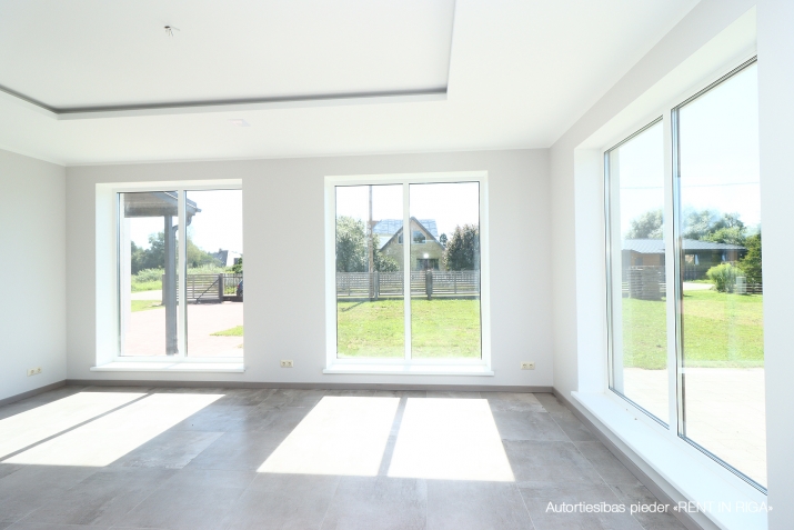 Pārdod māju, Rožu iela 4, Stopiņu novads, Līči / 329 000 € 7