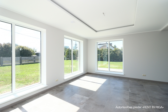 Pārdod māju, Rožu iela 4, Stopiņu novads, Līči / 329 000 € 6
