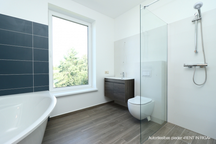 Pārdod māju, Rožu iela 4, Stopiņu novads, Līči / 329 000 € 25