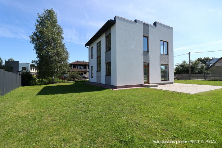 Pārdod māju, Rožu iela 4, Stopiņu novads, Līči / 329 000 € 4