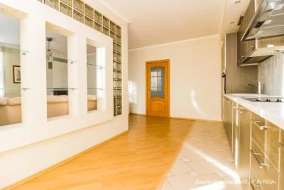 Izīrē dzīvokli, Ezermalas iela 13, Rīga, Labais krasts, Mežaparks / 870 € 5