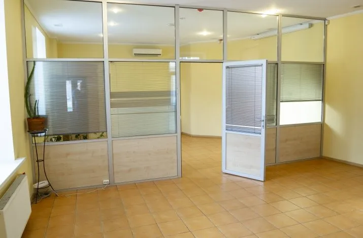 Продажа коммерческой недвижимости, Ierēdņu улица 2, Rīga, Labais krasts, Centrs / 83 000 € 9