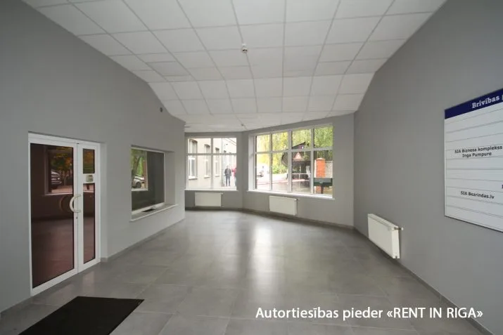 Izīrē biroju, Brīvības gatve 223, Rīga, Labais krasts, Purvciems / 3 360 € 2