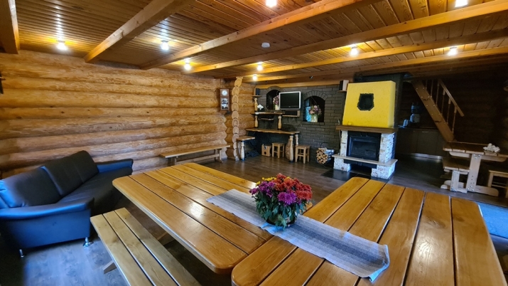Trīssaliņas ... 12