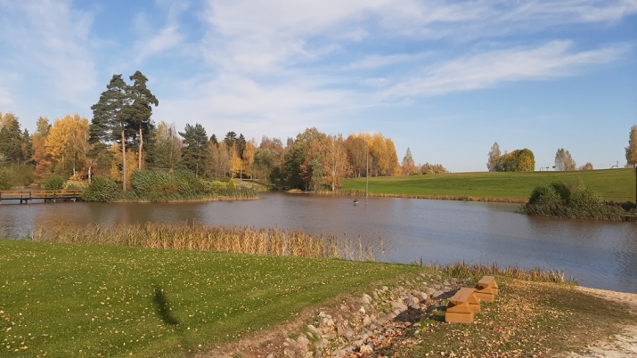 Trīssaliņas ... 27