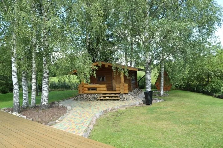 Trīssaliņas ... 16