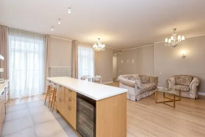 Pārdod dzīvokli, Rūpniecības iela 11, Rīga, Centrs / 355000 € 2