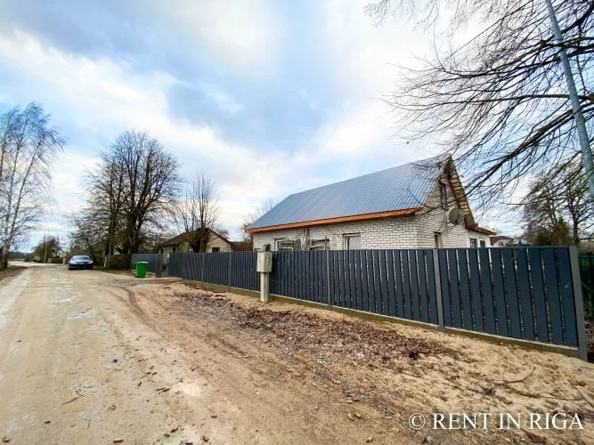 Robežu iela 28 4