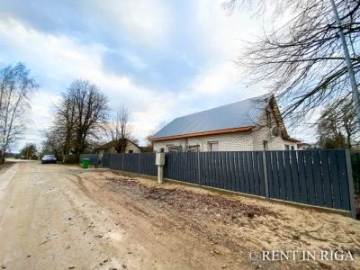 Pārdod māju, Robežu iela 28, Dobeles novads, Dobele / 180 000 € 4