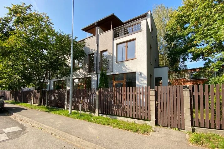 Pārdod dzīvokli, Vāveres iela 4, Rīga, Labais krasts, Teika / 280 000 € 24