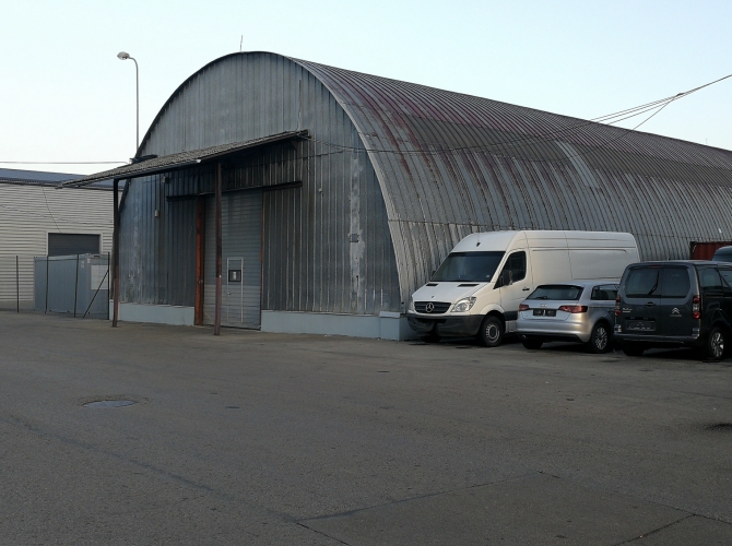Image 1 of 6