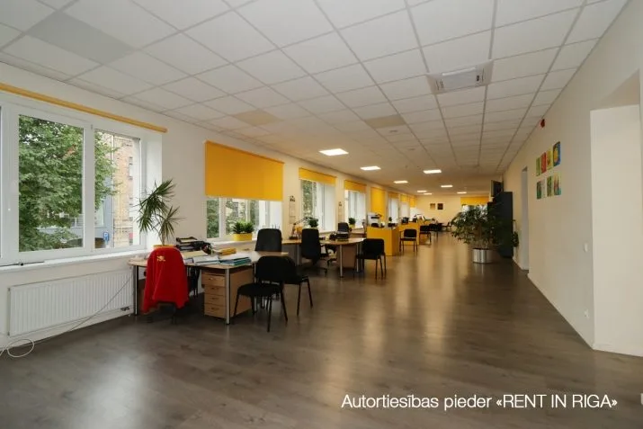 commercial premises For Rent, Pētersalas street 1, Rīga, Labais krasts, Centrs / 4 560 € 12