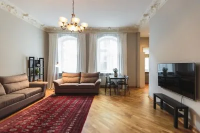 Izīrē dzīvokli, Krišjāņa Valdemāra iela 23, Rīga, Labais krasts, Centrs / 700 € 2