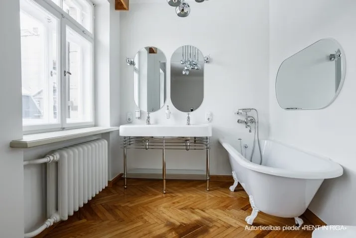 Izīrē māju, Emīla Melngaiļa iela 6, Rīga, Labais krasts, Centrs / 4 900 € 17