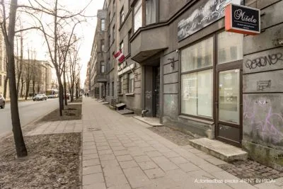 commercial premises For Rent, Krišjāņa Valdemāra street 93, Rīga, Labais krasts, Centrs / 325 € 2