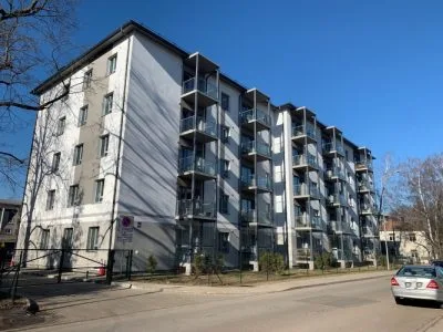 Pārdod dzīvokli, Zasulauka iela 13, Rīga, Kreisais krasts, Šampēteris / 58 900 € 1