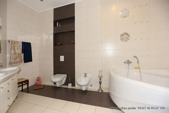 Pārdod māju, Taku iela 18, Rīga, Labais krasts, Berģi / 450 000 € 12