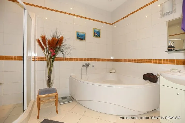 Pārdod māju, Taku iela 18, Rīga, Labais krasts, Berģi / 450 000 € 13