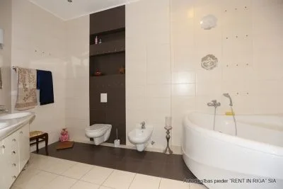 Pārdod māju, Taku iela 18, Rīga, Labais krasts, Berģi / 450 000 € 12