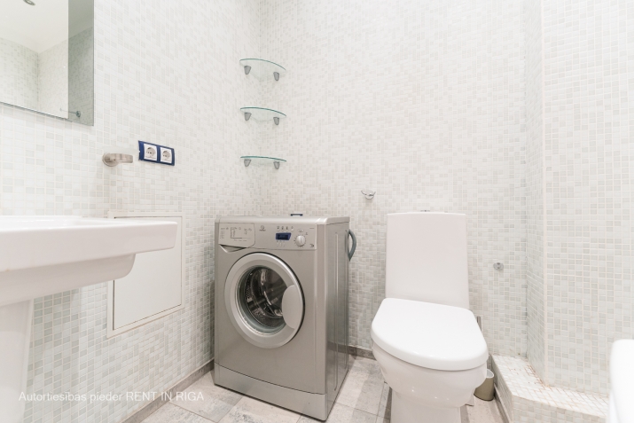 Pārdod dzīvokli, Republikas laukums iela 3, Rīga, Labais krasts, Centrs / 139 000 € 13
