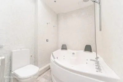 Pārdod dzīvokli, Republikas laukums iela 3, Rīga, Labais krasts, Centrs / 139 000 € 12