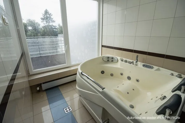 Pārdod dzīvokli, Jūrkalnes iela 87, Rīga, Kreisais krasts, Šampēteris / 275 000 € 30