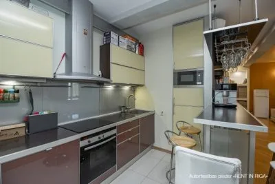 Pārdod dzīvokli, Jūrkalnes iela 87, Rīga, Kreisais krasts, Šampēteris / 275 000 € 9