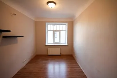 Izīrē dzīvokli, Bruņinieku iela 87, Rīga, Labais krasts, Centrs / 380 € 5