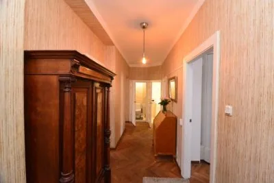 Pārdod dzīvokli, Dzirnavu iela 10, Rīga, Labais krasts, Centrs / 180 000 € 2