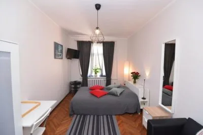 Pārdod dzīvokli, Dzirnavu iela 10, Rīga, Labais krasts, Centrs / 180 000 € 1