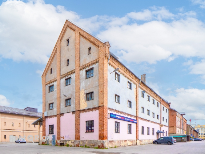 Spīķeru iela 9 4
