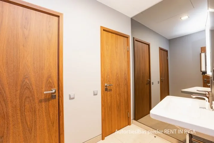 Izīrē biroju, Raņķa dambis 30, Rīga, Kreisais krasts, Āgenskalns / 4 838 € 15