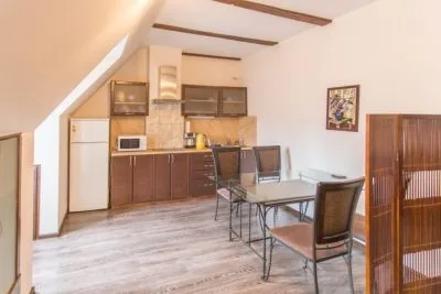 Pārdod dzīvokli, Aldaru iela 12/14, Rīga, Labais krasts, Vecrīga / 140 000 € 3