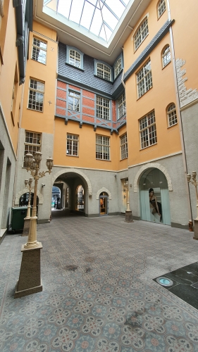Vaļņu iela 3 6