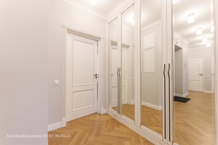 Apartment For Rent, Pernavas street 41, Rīga, Labais krasts, Centrs / 1 678 € 22