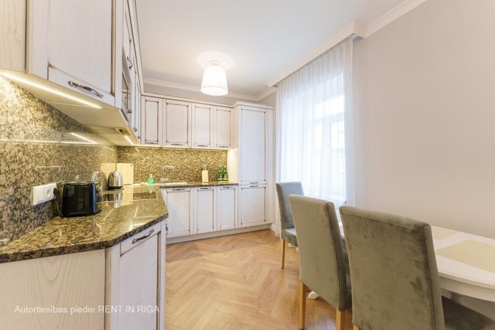 Apartment For Rent, Pernavas street 41, Rīga, Labais krasts, Centrs / 1 678 € 12
