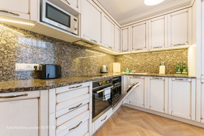 Apartment For Rent, Pernavas street 41, Rīga, Labais krasts, Centrs / 1 678 € 14
