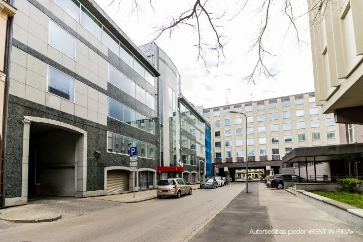 Izīrē biroju, Mednieku iela 4A, Rīga, Labais krasts, Centrs / 1 087 € 10