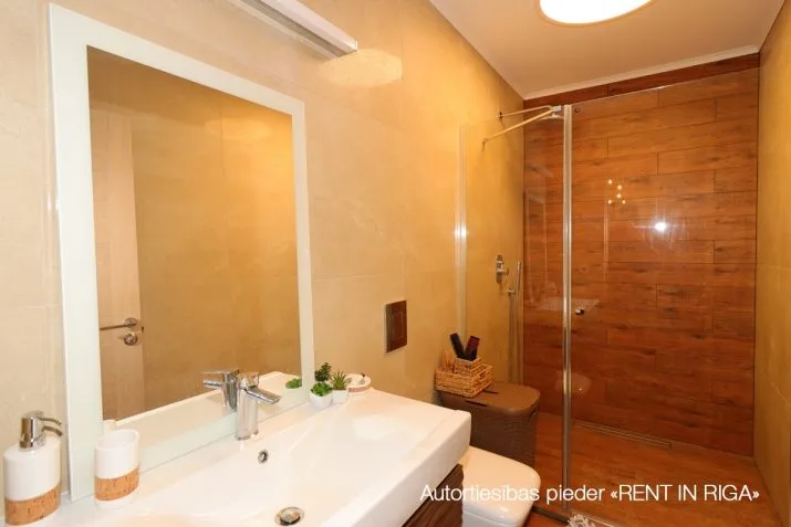 Izīrē māju, Bernātu iela 33, Jūrmala, Asari / 2 400 € 3