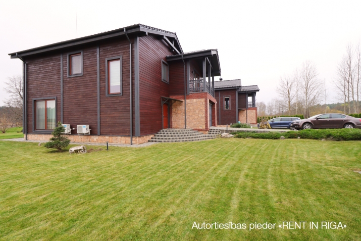 Izīrē māju, Bernātu iela 33, Jūrmala, Asari / 2 400 € 24