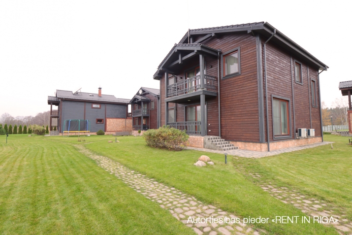 Izīrē māju, Bernātu iela 33, Jūrmala, Asari / 2 400 € 34