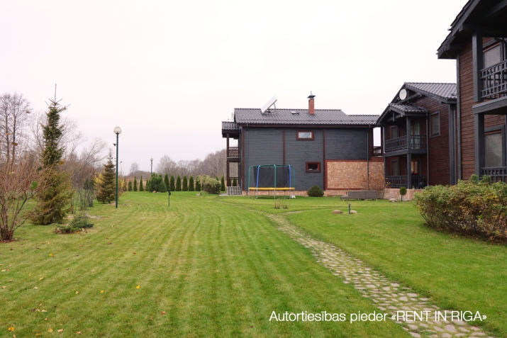 Izīrē māju, Bernātu iela 33, Jūrmala, Asari / 2 400 € 38