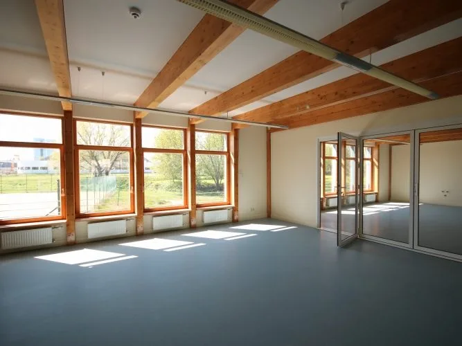 commercial premises For Rent, Zvejnieku street 12, Rīga, Kreisais krasts, Ķīpsala / 12 000 € 8