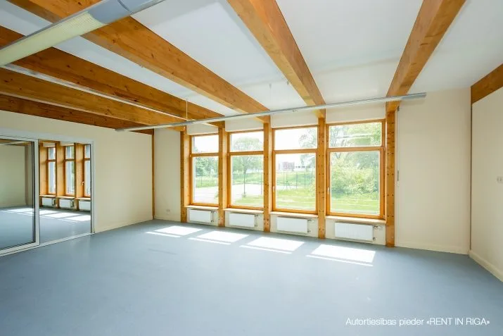 commercial premises For Rent, Zvejnieku street 12, Rīga, Kreisais krasts, Ķīpsala / 12 000 € 10