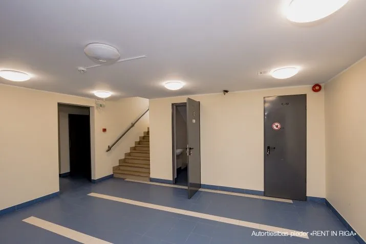 commercial premises For Rent, Zvejnieku street 12, Rīga, Kreisais krasts, Ķīpsala / 12 000 € 35