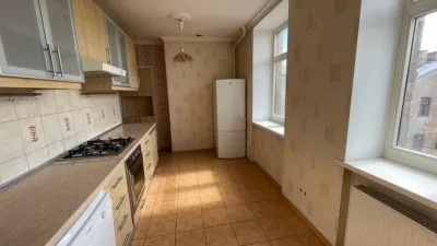 Izīrē dzīvokli, Krišjāņa Barona iela 8, Rīga, Labais krasts, Centrs / 700 € 2