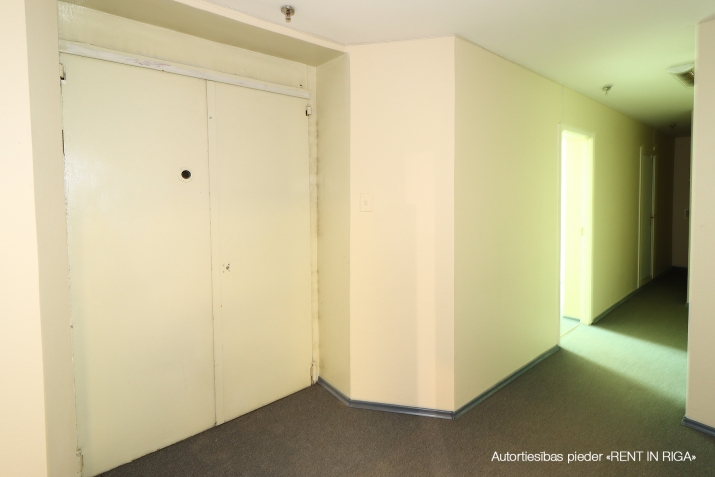 Izīrē komercplatību, Tērbatas iela 40, Rīga, Labais krasts, Centrs / 8 000 € 12