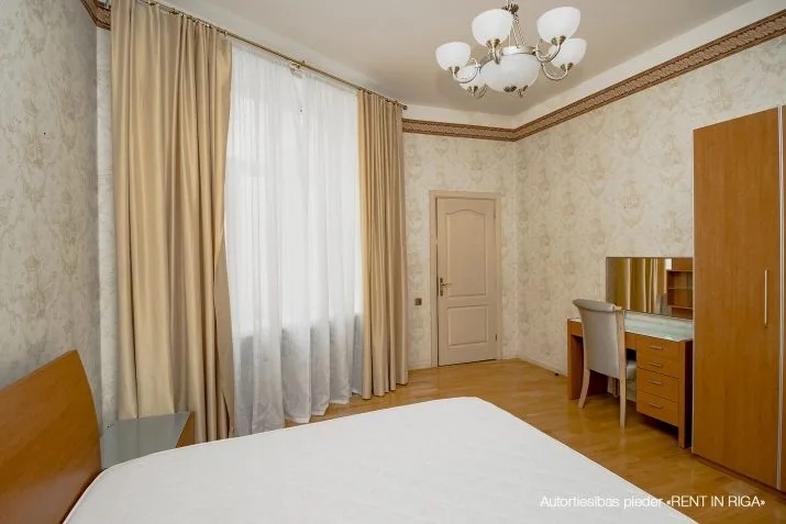 Izīrē dzīvokli, Strēlnieku iela 2a, Rīga, Labais krasts, Centrs / 1 200 € 9