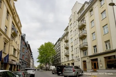 Izīrē dzīvokli, Strēlnieku iela 2a, Rīga, Labais krasts, Centrs / 1 200 € 1
